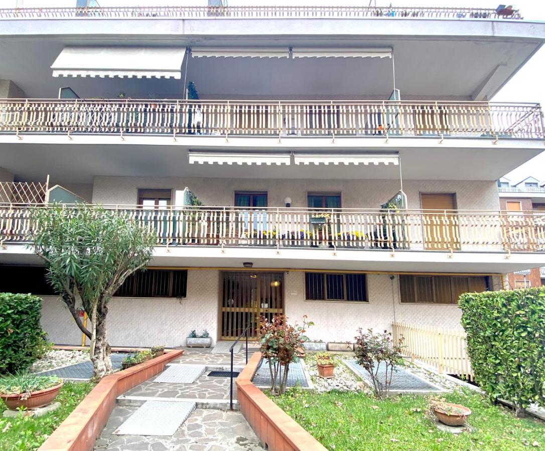Monolocale Con Terrazzo Alle Porte Di Milano Bresso Exterior foto